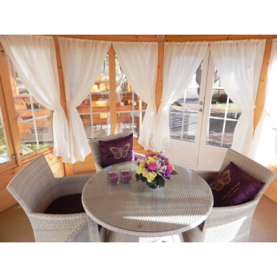 GARDINER AF LINNED TIL PAVILLONER